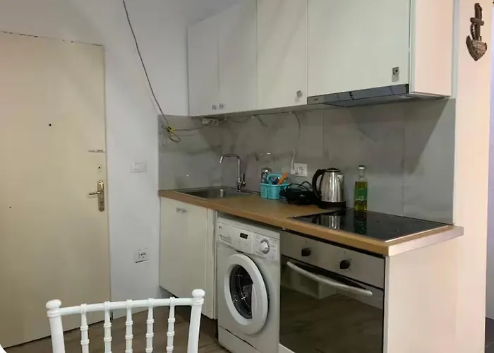 And Cozy X 4 Victoria Apartman Tirana